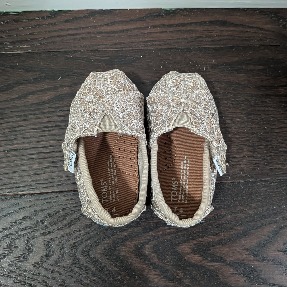TOMS Kids' Tan Lace Slip-Ons